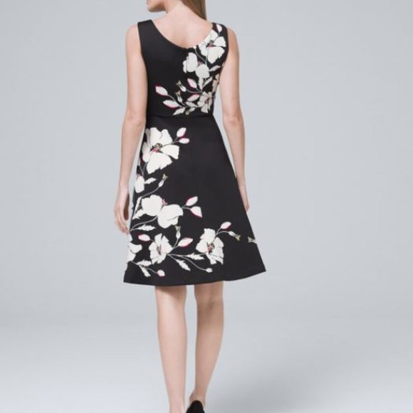 Like NEW!!! FLORAL SCUBA KNIT DRESS, size 0P - Picture 2 of 5